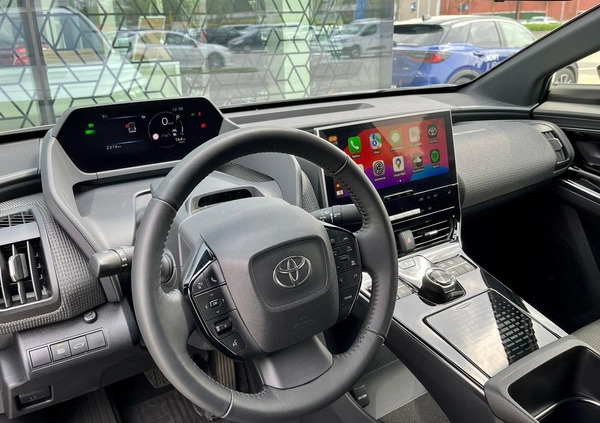 Toyota bZ4X cena 209900 przebieg: 2401, rok produkcji 2023 z Kłobuck małe 596